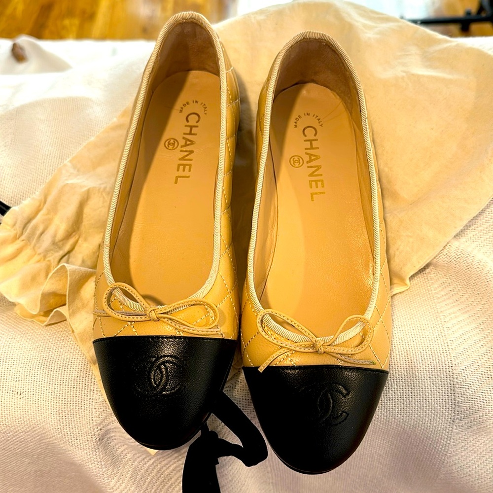 “Chanel” flats